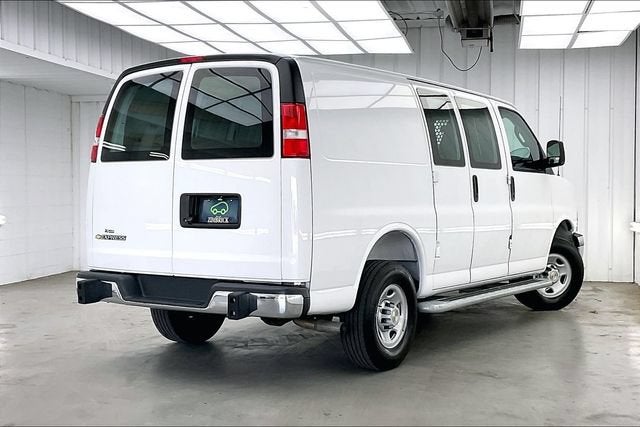 2025 Chevrolet Express Cargo WT