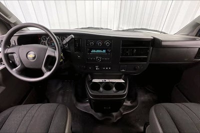 2025 Chevrolet Express Cargo WT