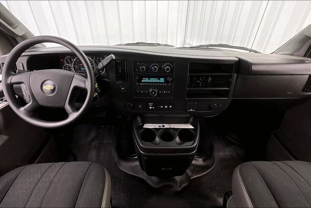 2025 Chevrolet Express Cargo WT