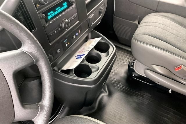 2025 Chevrolet Express Cargo WT