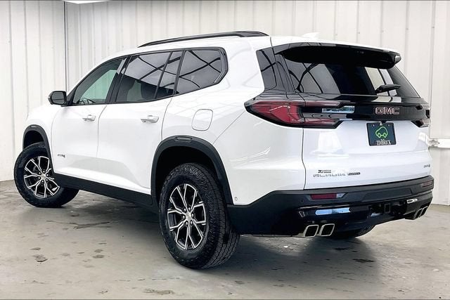 2024 GMC Acadia AT4