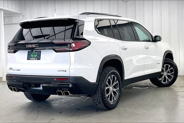 2024 GMC Acadia AT4