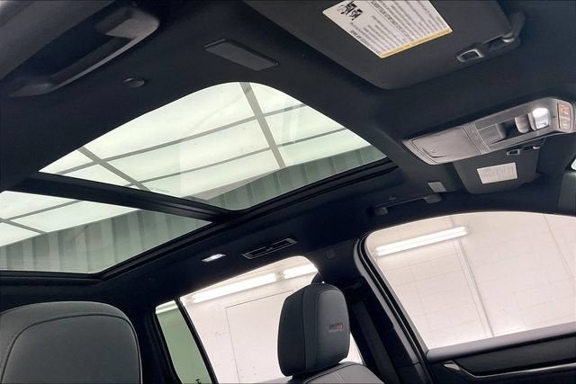 2024 GMC Acadia AT4