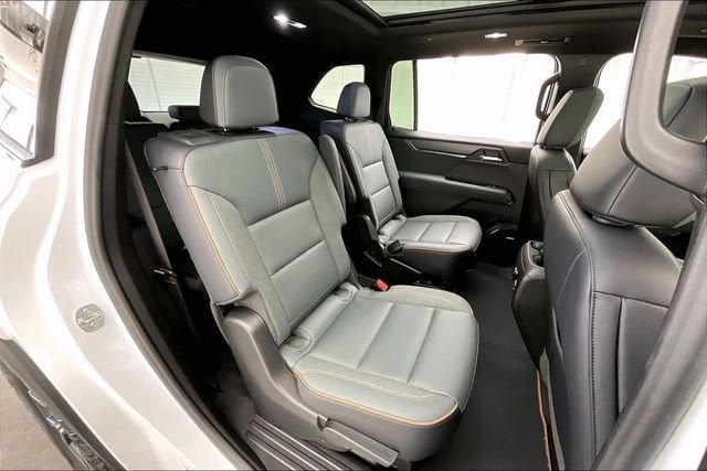 2024 GMC Acadia AT4