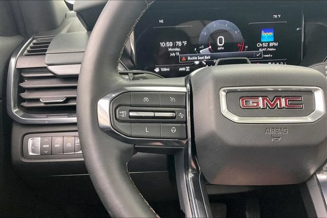 2024 GMC Acadia AT4