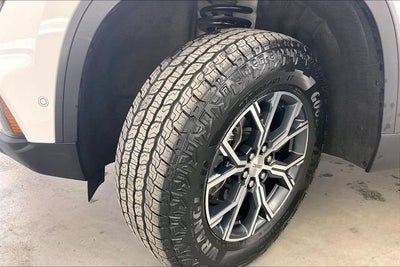 2024 GMC Acadia AT4