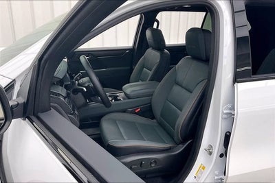 2024 GMC Acadia AT4
