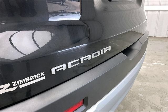 2023 GMC Acadia SLT