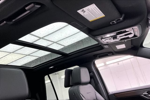 2026 GMC Yukon Denali - Photo 10