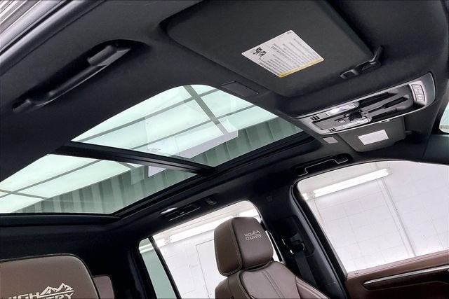 2025 Chevrolet Suburban High Country