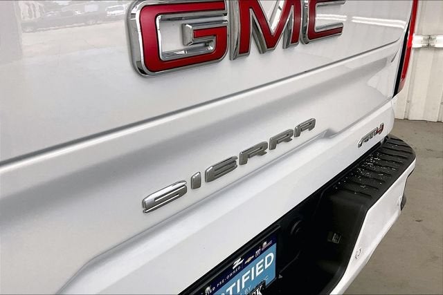 2023 GMC Sierra 1500 AT4