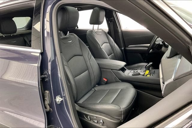 2024 Cadillac XT4 Premium Luxury