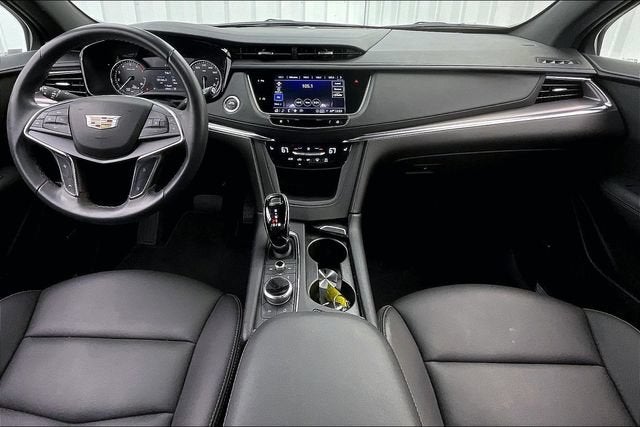 2022 Cadillac XT5 Luxury