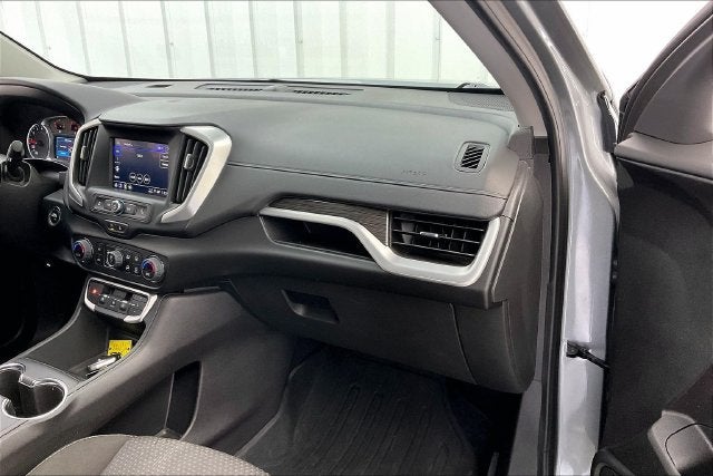 2024 GMC Terrain SLE - Photo 17