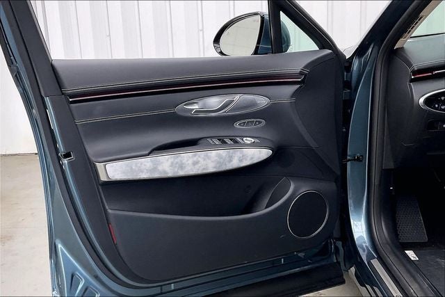 2027 Genesis Electrified GV70 Base