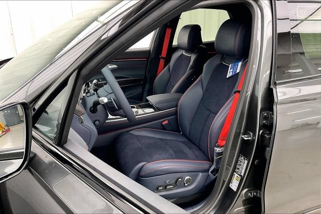 2027 Genesis GV70 Base